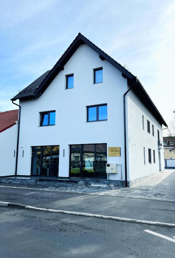 Glam Studios Сибиу Экстерьер фото